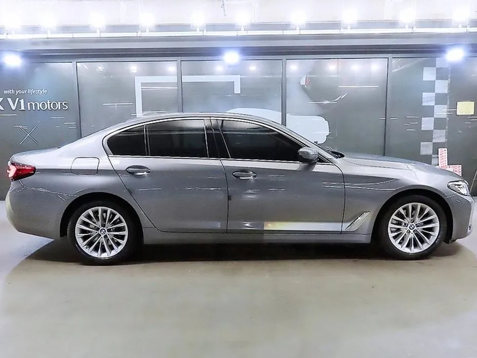 BMW 5-Series 2023 из KR, фото 8