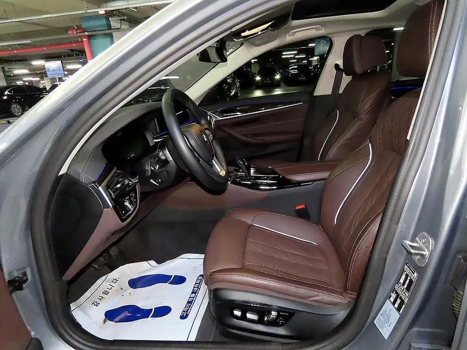 BMW 5-Series 2023 из KR, фото 10
