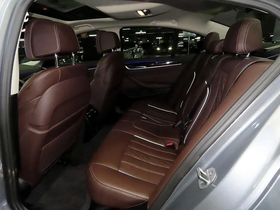 BMW 5-Series 2023 из KR, фото 5