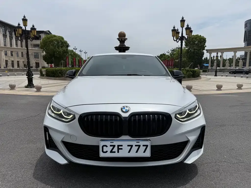 BMW 1 Series 2023 из CN, фото 5