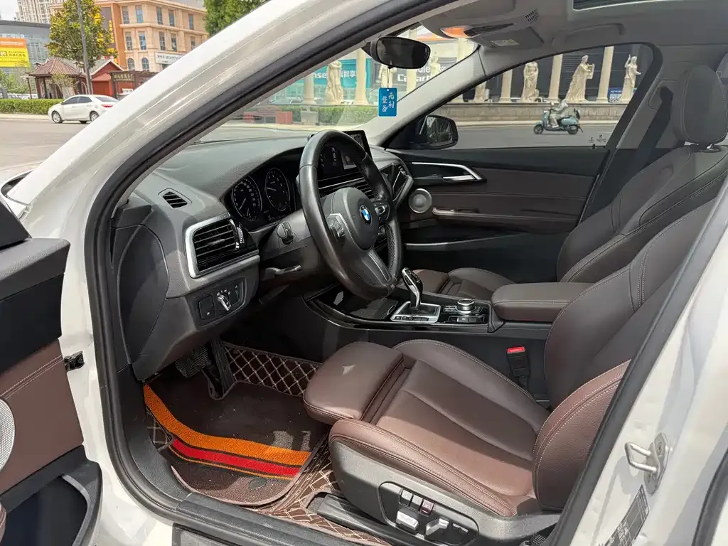 BMW 1 Series 2023 из CN, фото 4