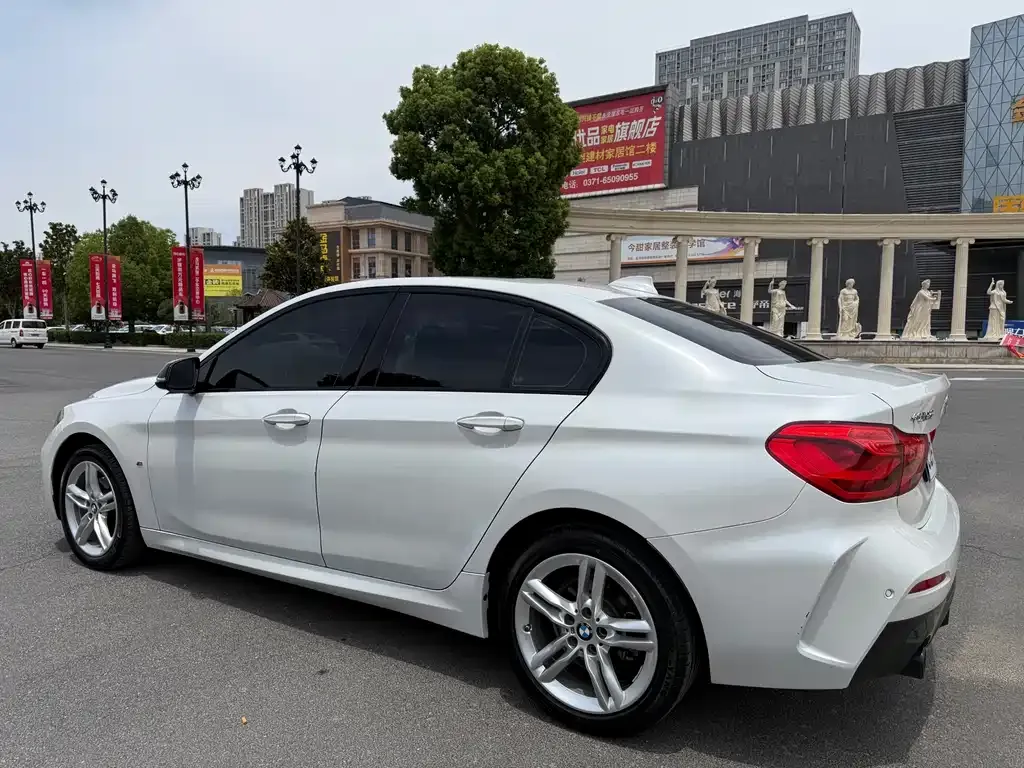 BMW 1 Series 2023 из CN, фото 7