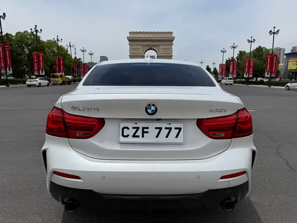 BMW 1 Series 2023 из CN, фото 2