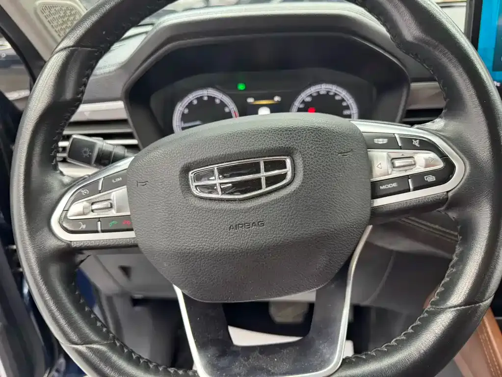 Geely Vision X6 — фото 10