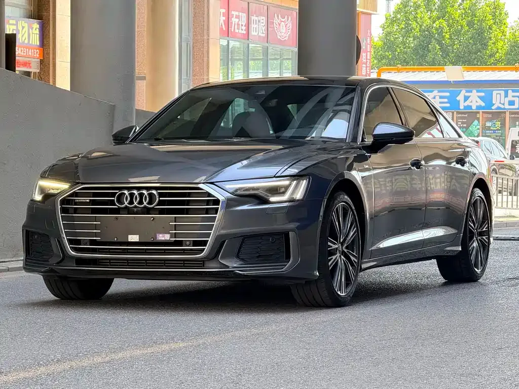 Audi A6L — фото 1