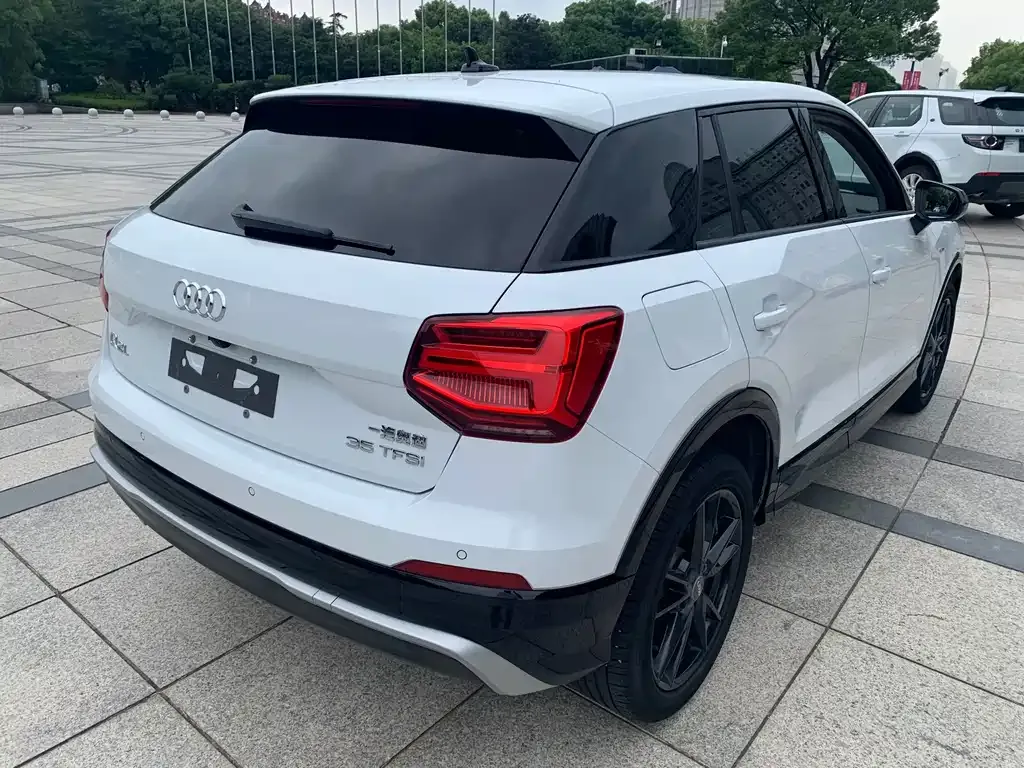 Audi Q2L 2021 из CN, фото 4