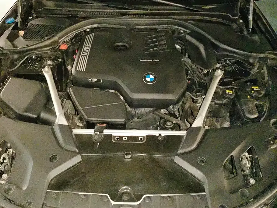 BMW 5 Series — фото 10