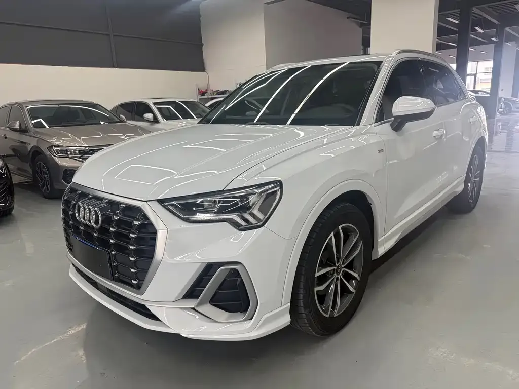 Audi Q3 2022 из CN, фото 1