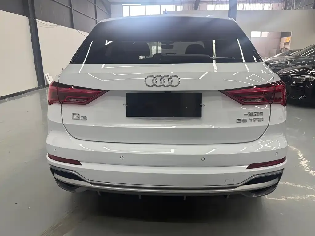 Audi Q3 2022 из CN, фото 3