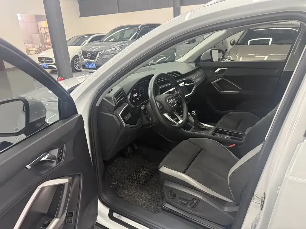 Audi Q3 2022 из CN, фото 8