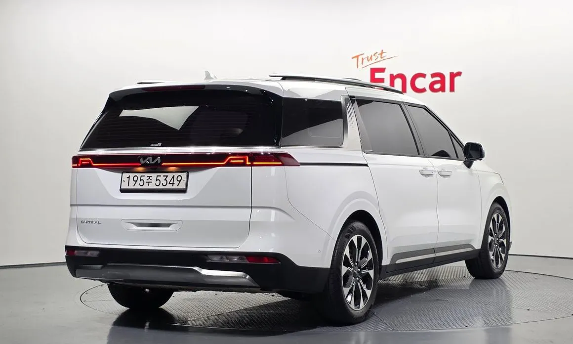Kia Carnival — фото 2