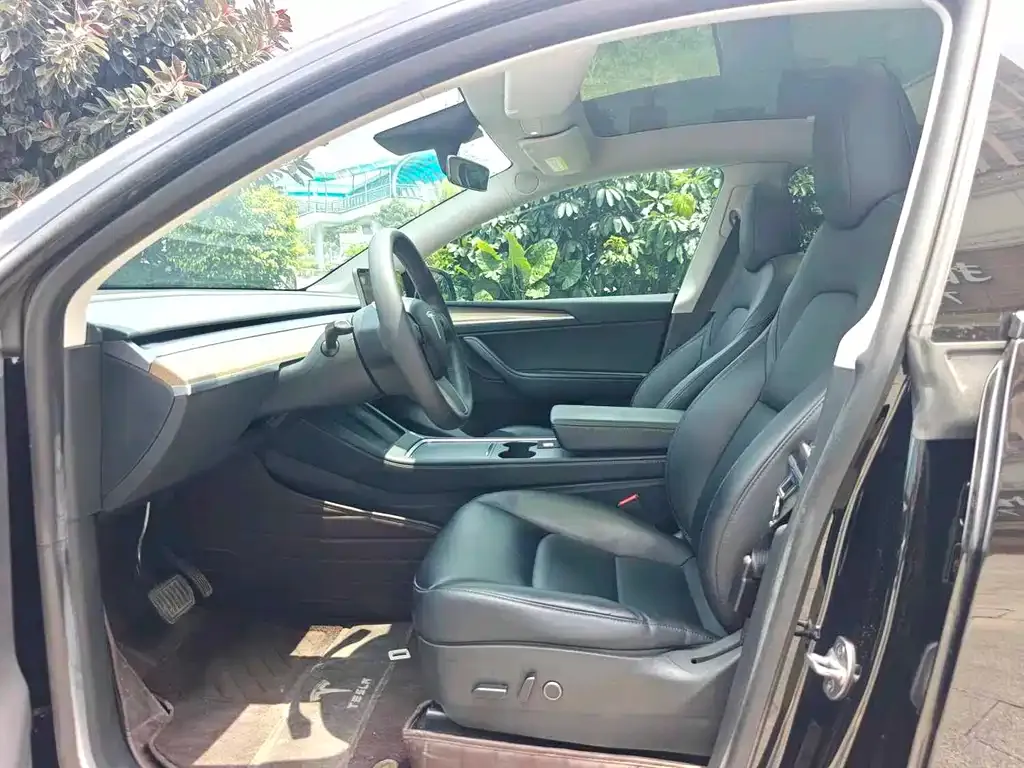 Tesla Model Y 2022 из CN, фото 3