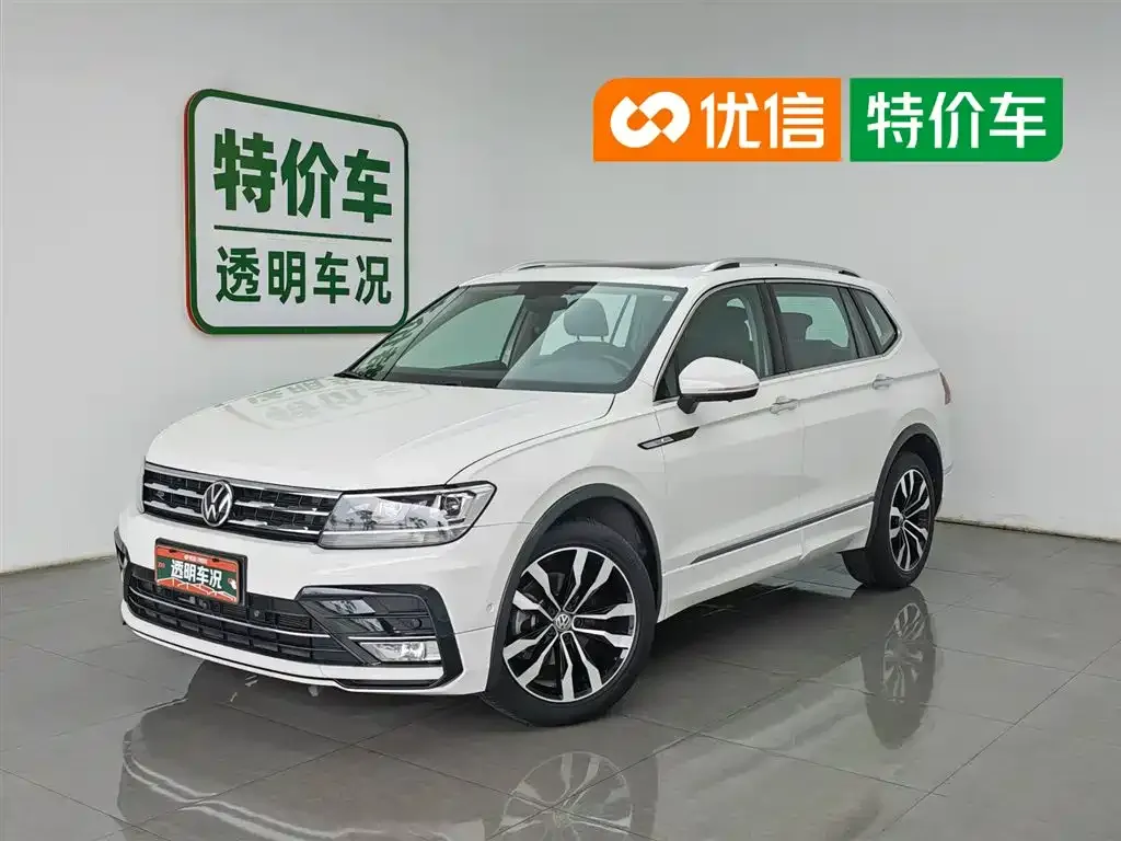 Volkswagen Tiguan L — фото 1