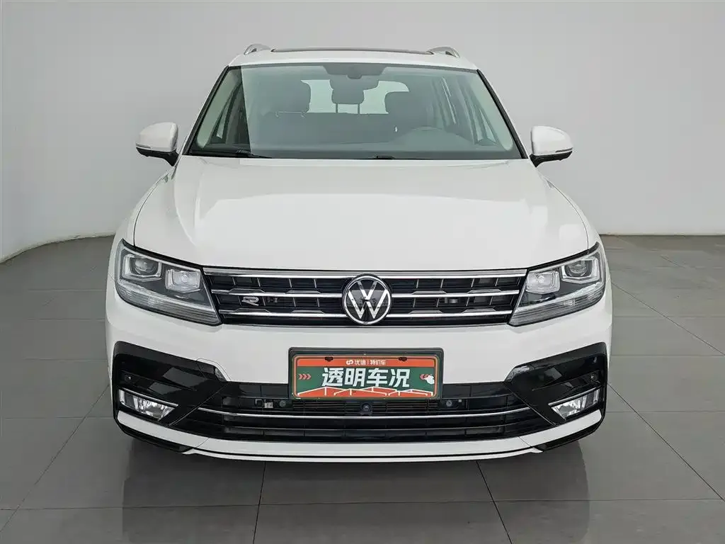 Volkswagen Tiguan L — фото 2