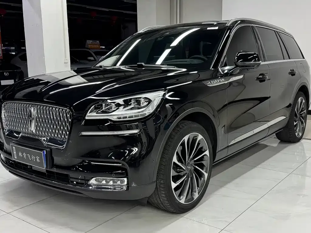 Lincoln Aviator — фото 1