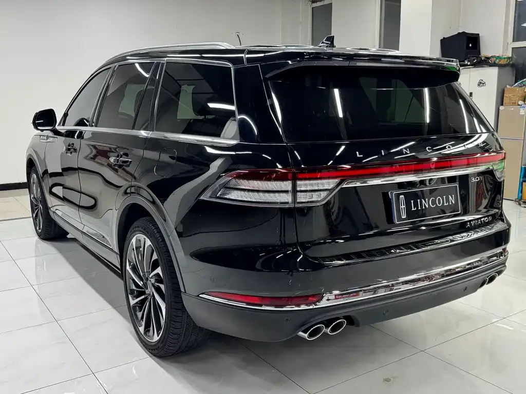 Lincoln Aviator — фото 7