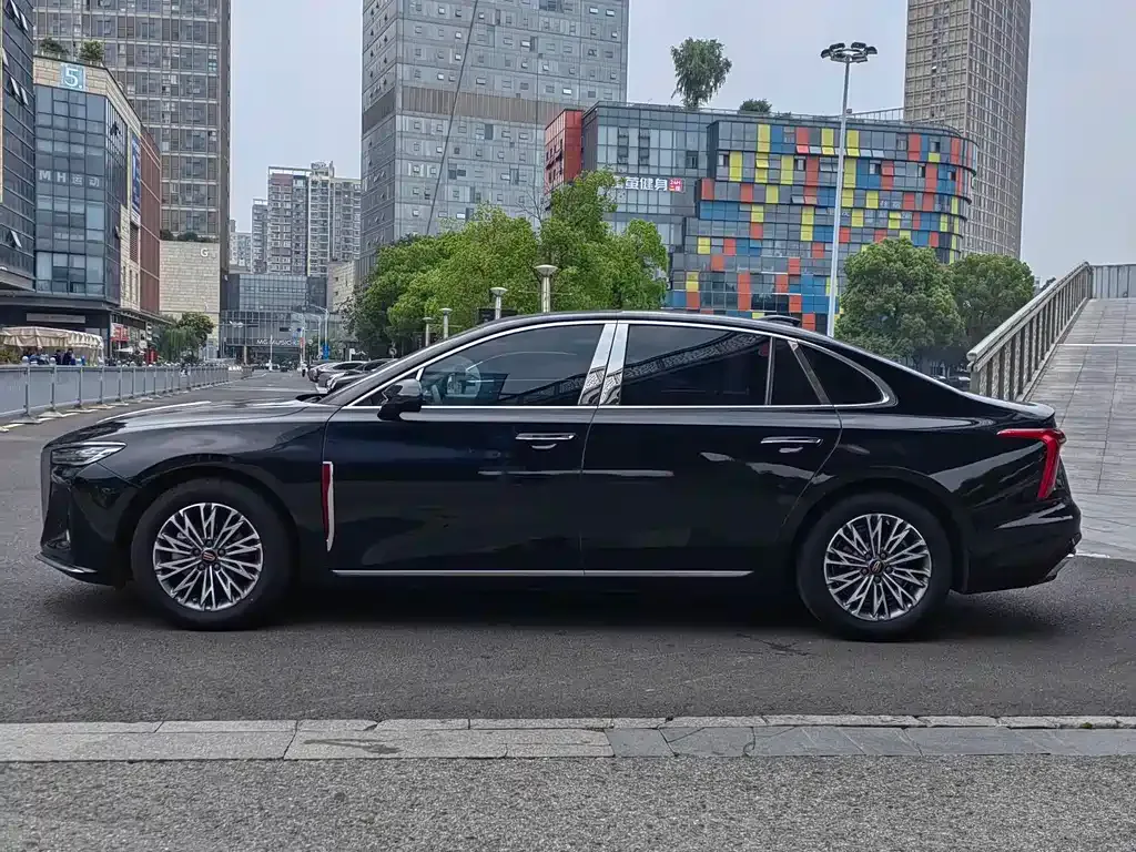 Hongqi H5 — фото 9