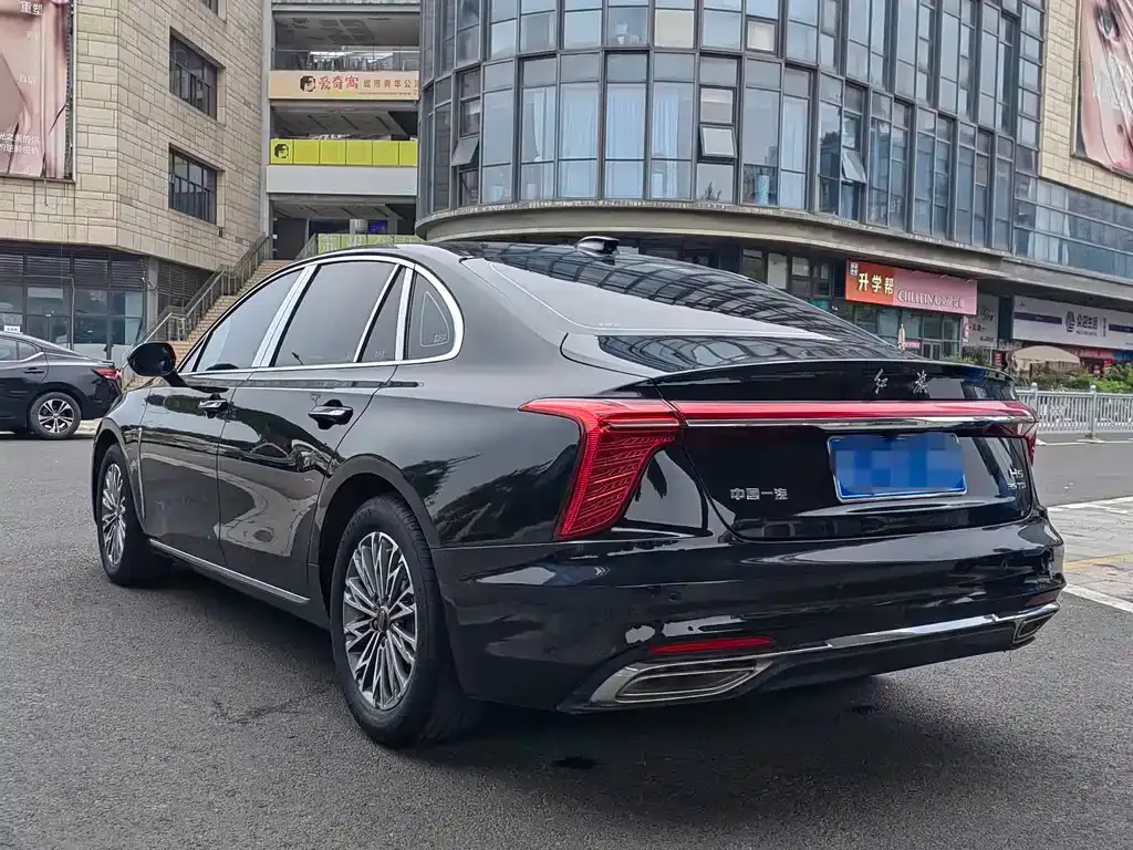 Hongqi H5 — фото 6