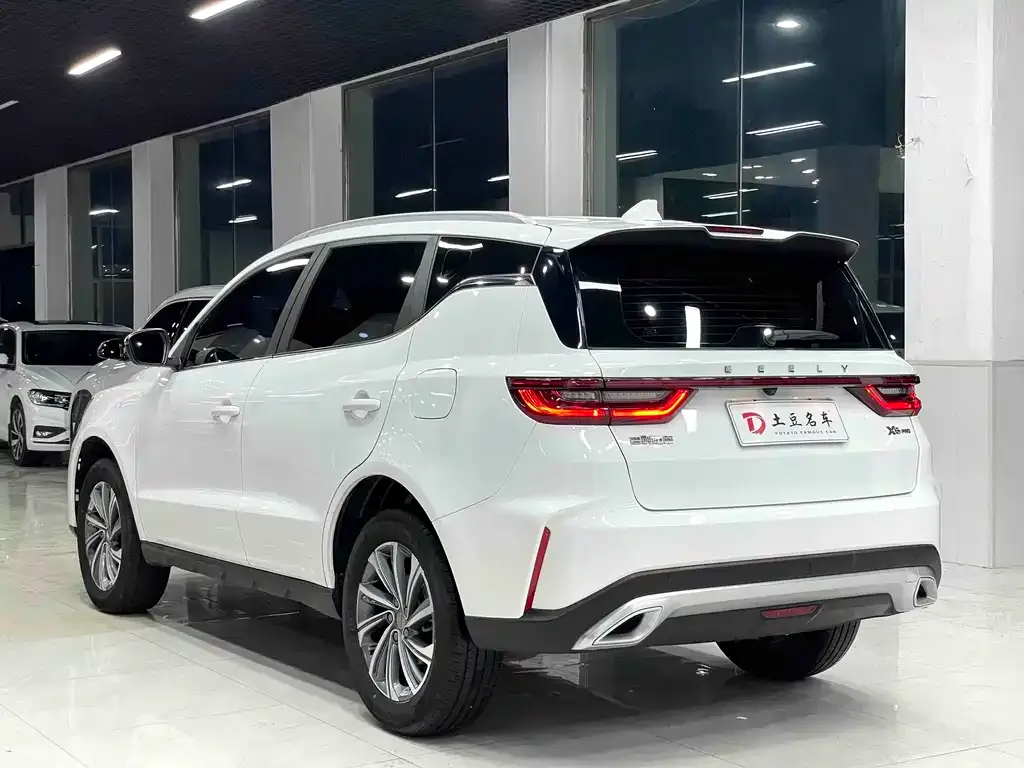 Geely Vision X6 — фото 3