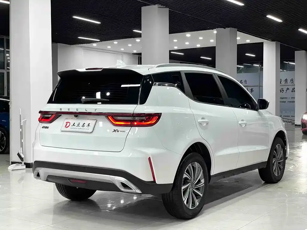 Geely Vision X6 — фото 6