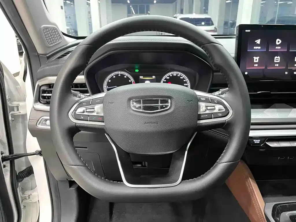 Geely Vision X6 — фото 10