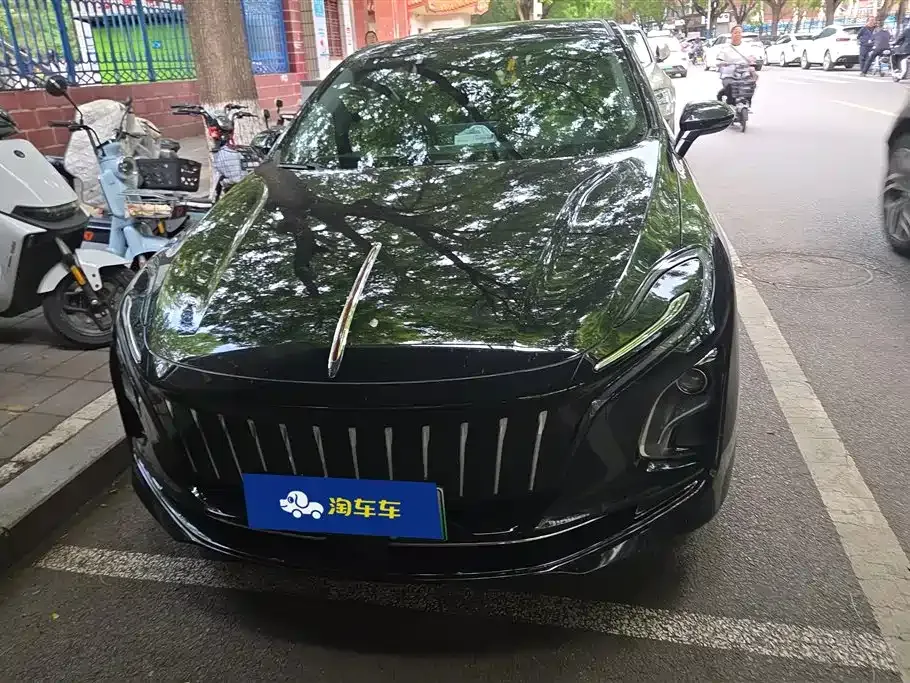 Hongqi E-QM5 — фото 10