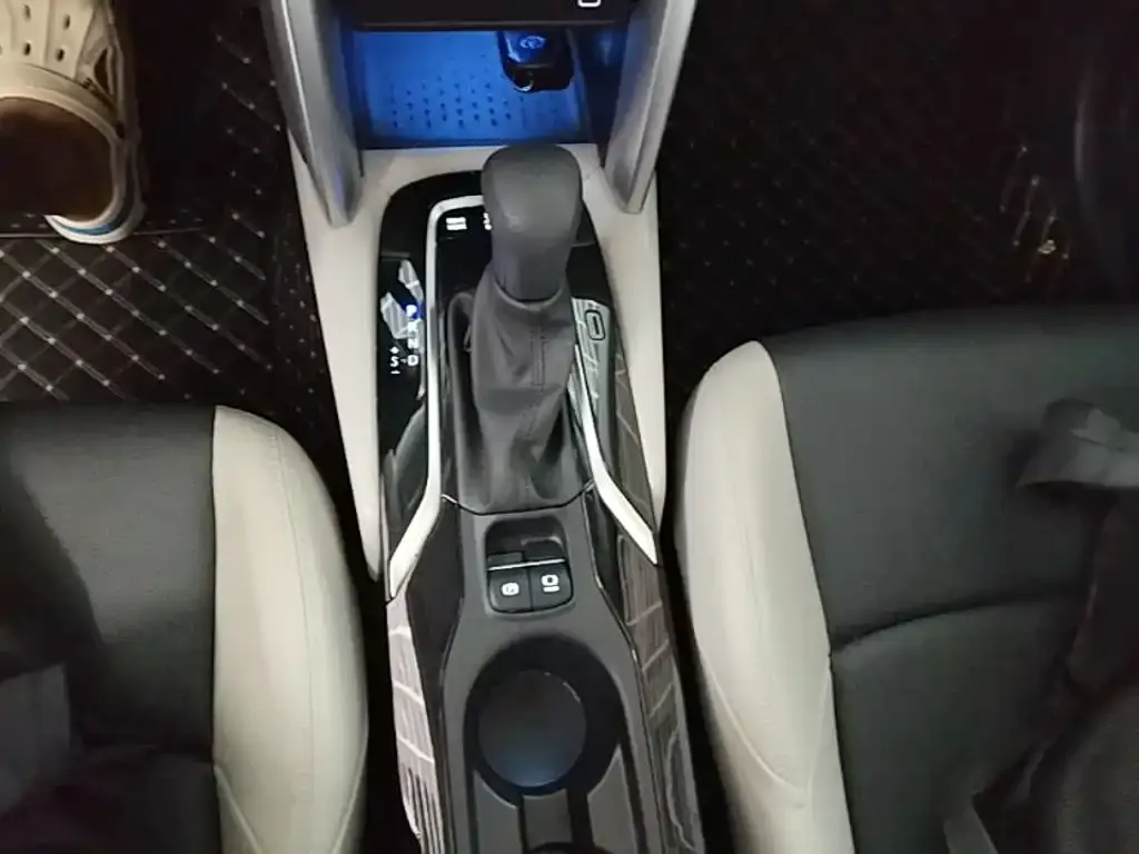 Toyota Frontlander 2023 из CN, фото 8