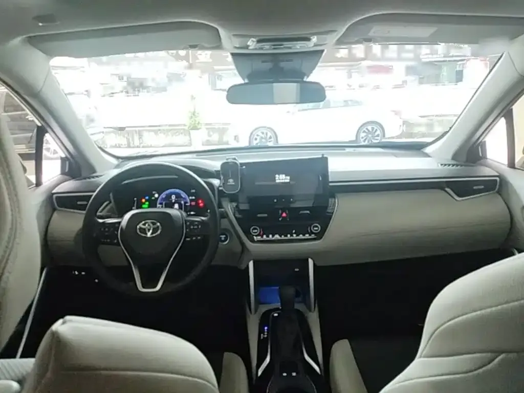 Toyota Frontlander 2023 из CN, фото 6