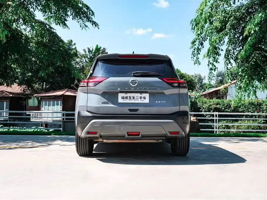 Nissan X-Trail — фото 10