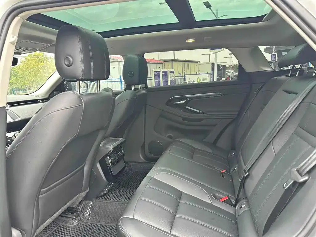 Land Rover Evoque — фото 10
