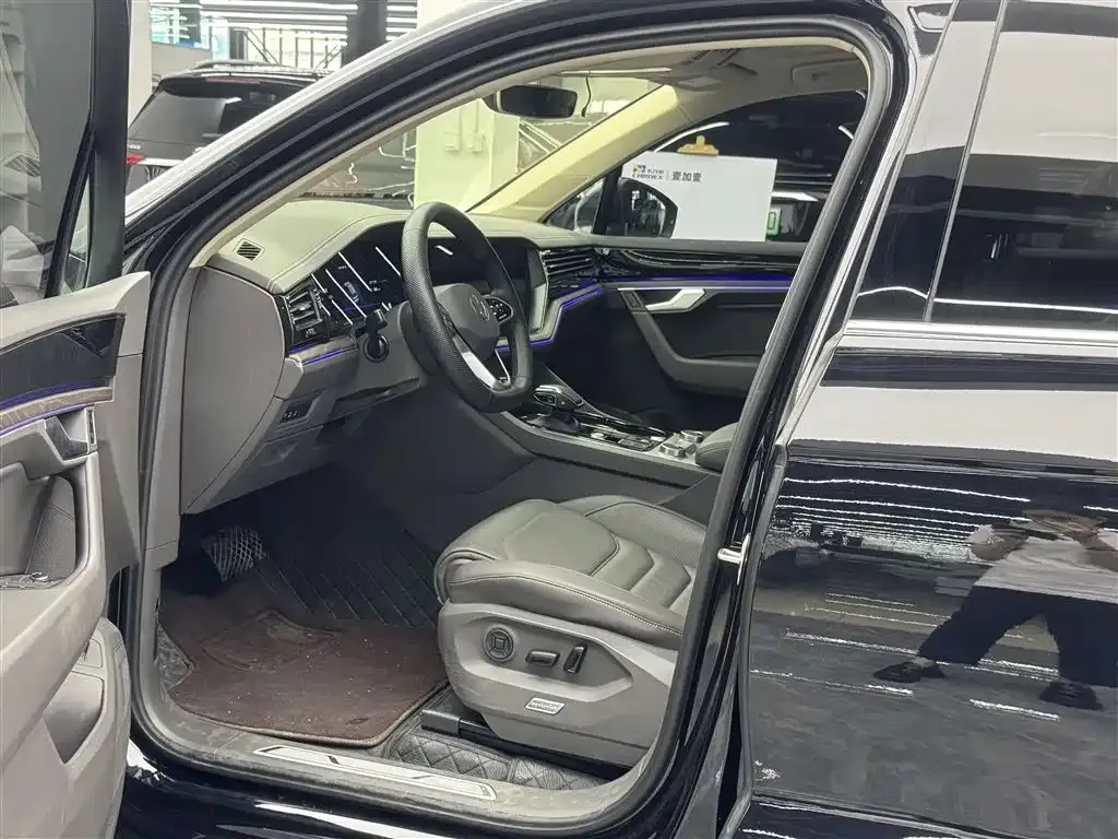 Volkswagen Touareg 2023 из CN, фото 5