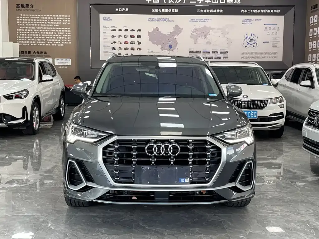 Audi Q3 — фото 10