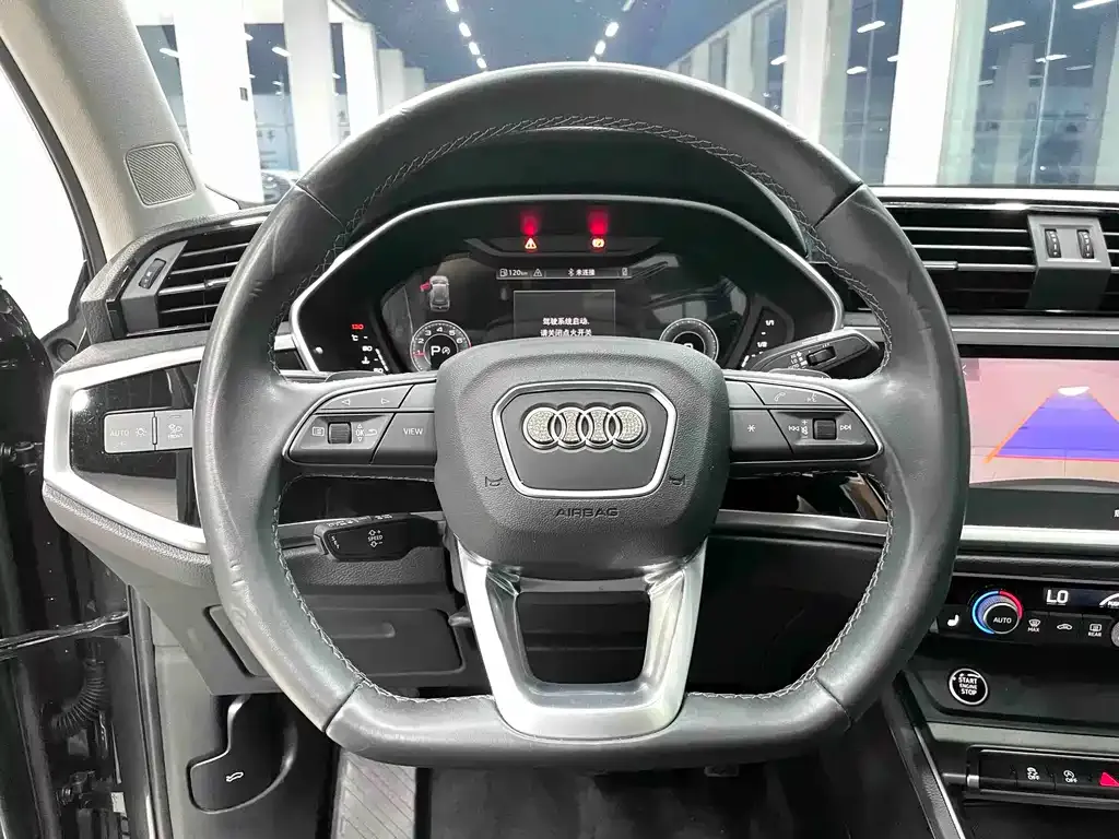 Audi Q3 — фото 9