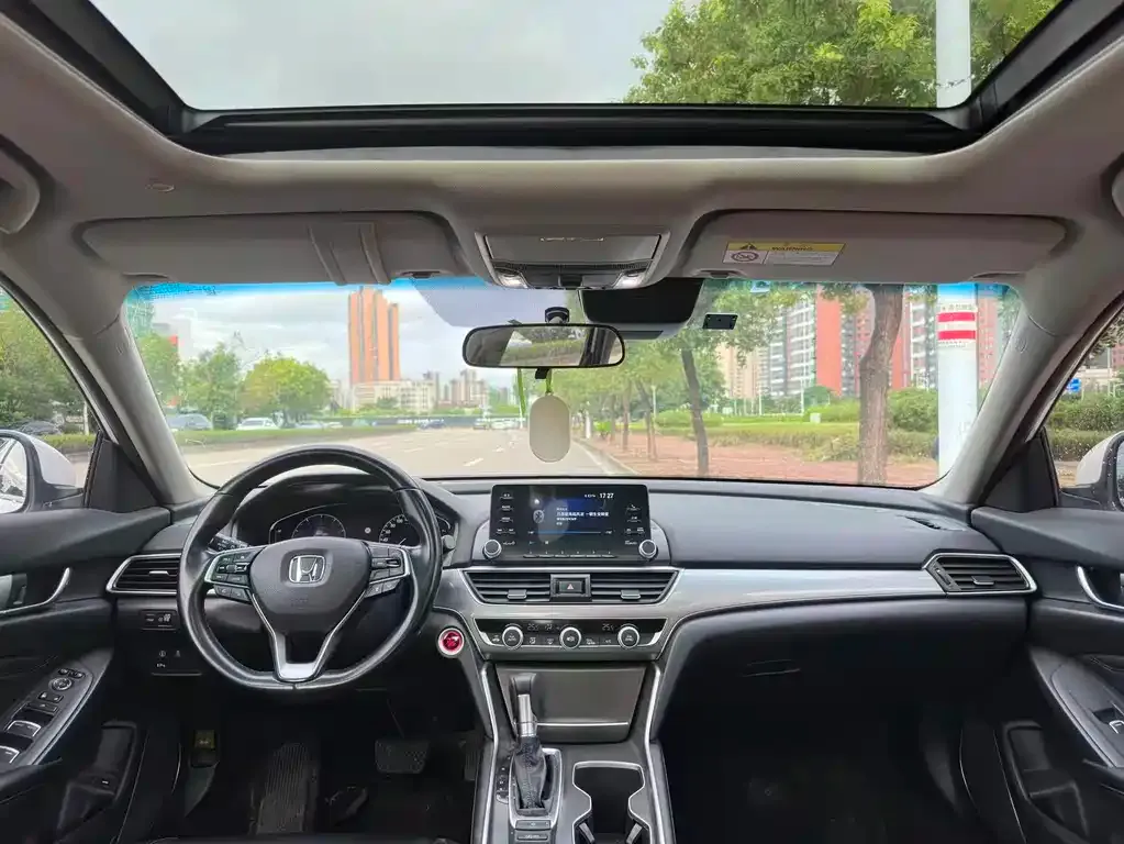 Honda Accord — фото 5