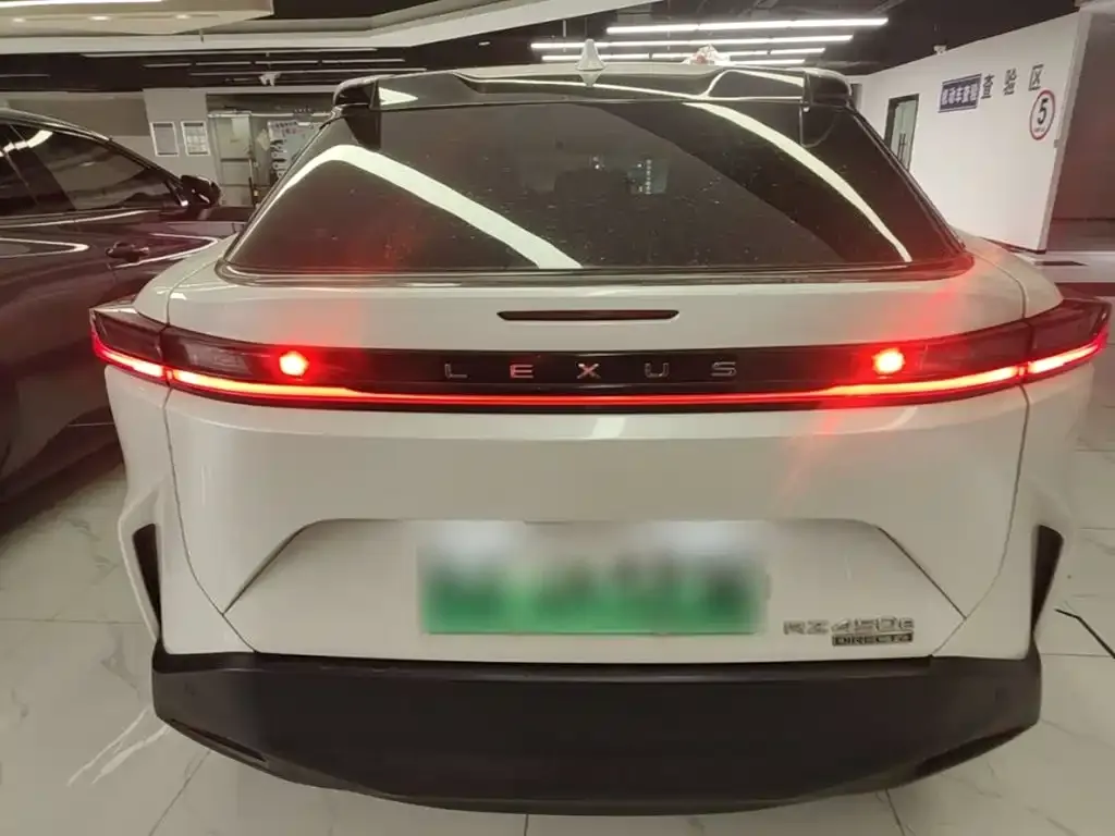 Lexus RZ 2023 из CN, фото 4