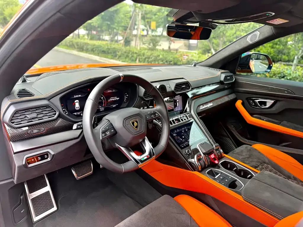 Lamborghini Urus — фото 8