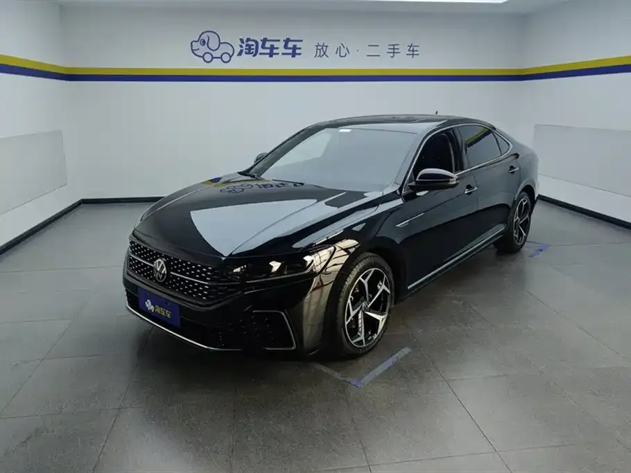 Volkswagen Passat — фото 1