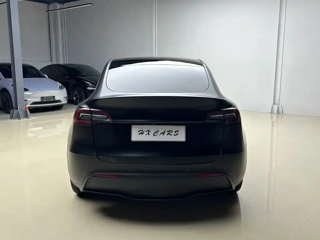 Tesla Model Y — фото 5
