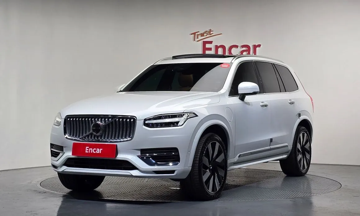 Volvo XC90 — фото 1