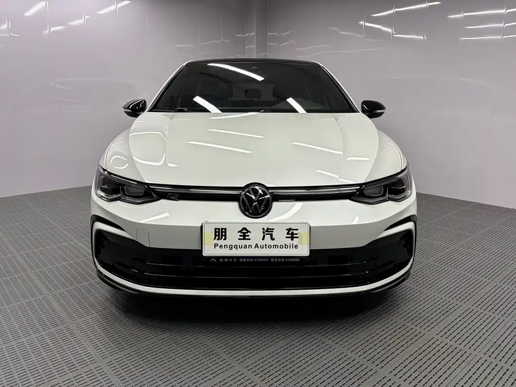 Volkswagen Golf — фото 10