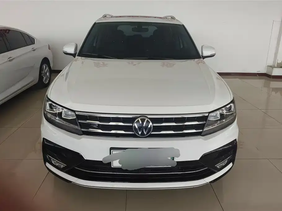 Volkswagen Tiguan L — фото 5
