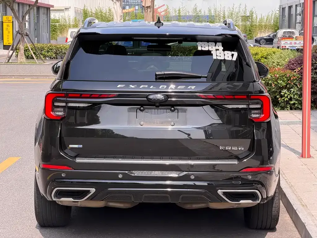 Ford Explorer 2023 из CN, фото 7