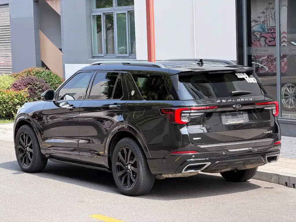 Ford Explorer 2023 из CN, фото 9