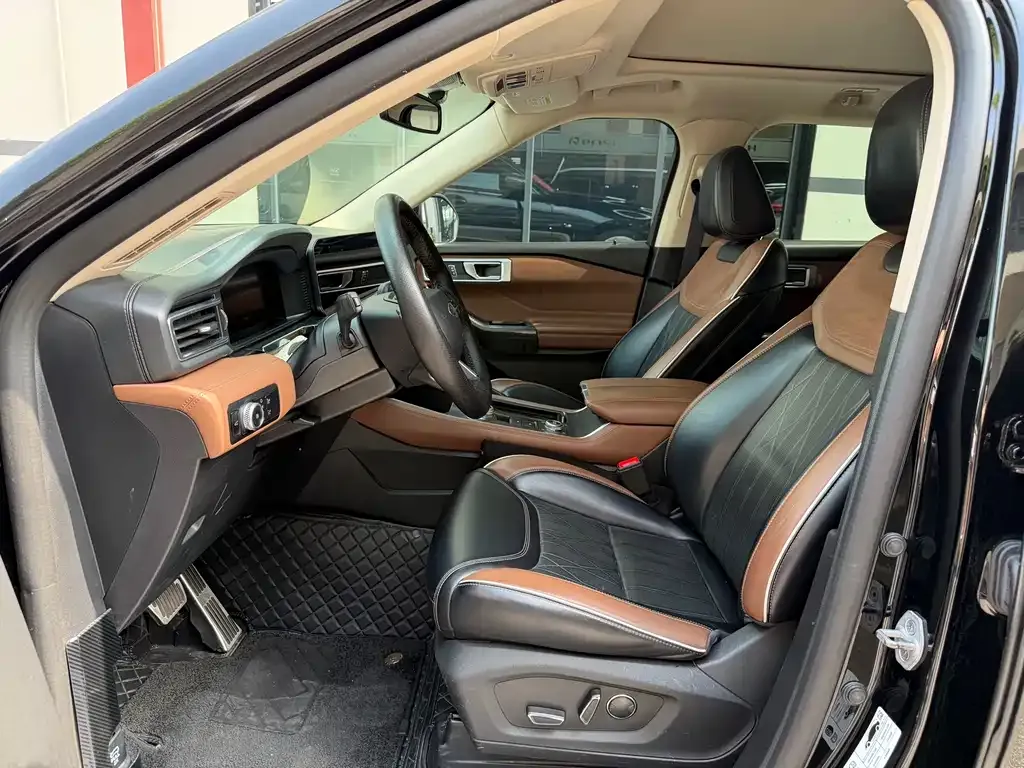 Ford Explorer 2023 из CN, фото 5