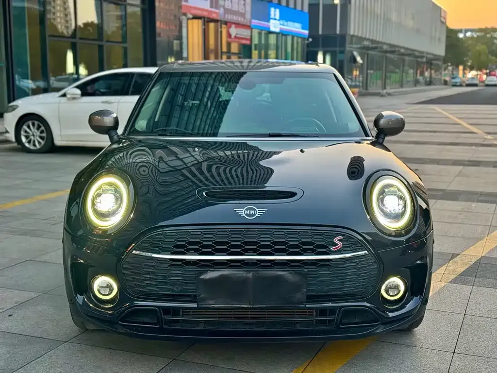 MINI Clubman — фото 2