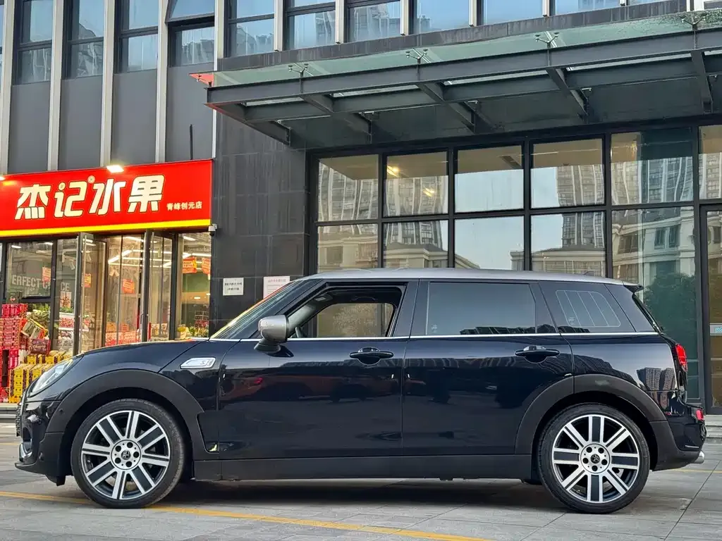 MINI Clubman — фото 5