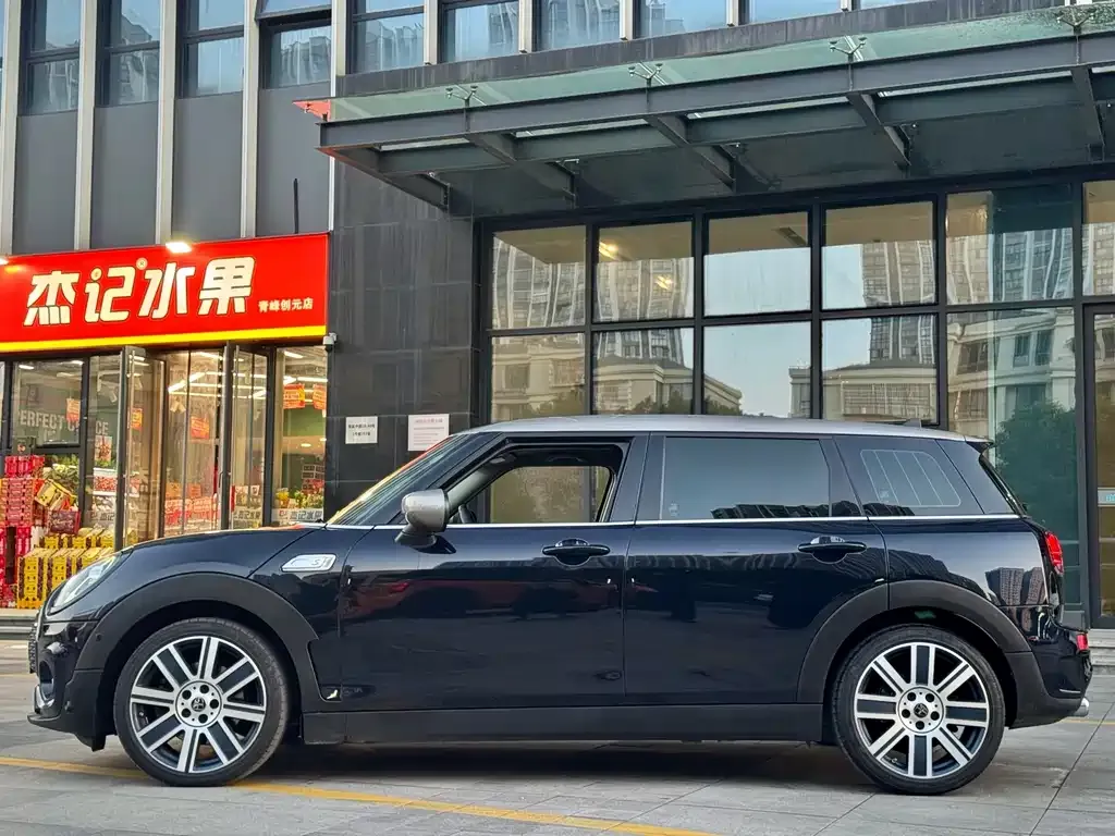 MINI Clubman — фото 10