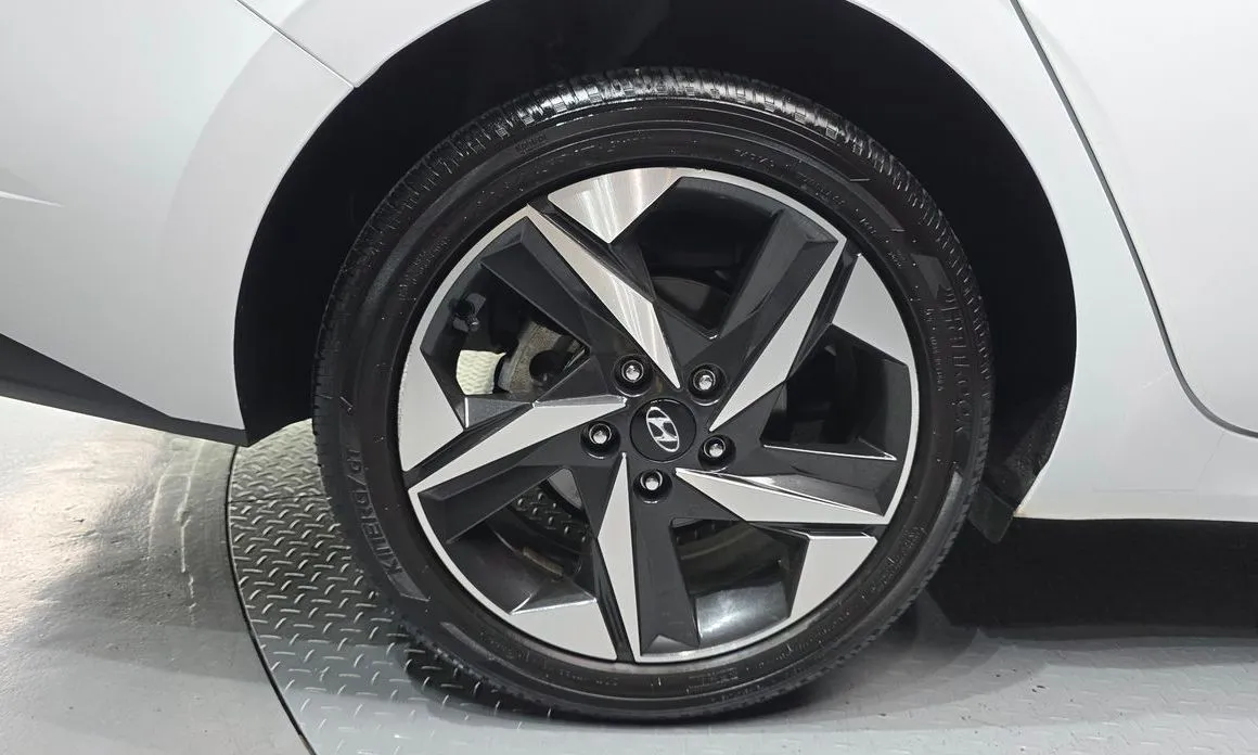Hyundai AVANTE 2021 из KR, фото 4