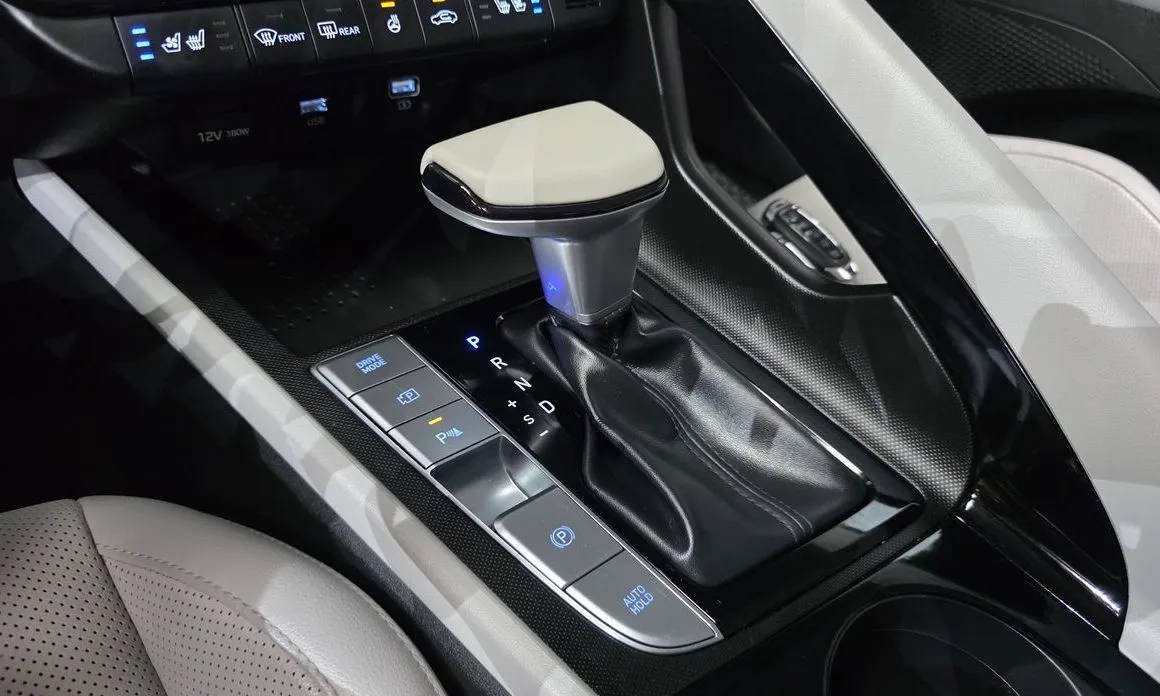 Hyundai AVANTE 2021 из KR, фото 8