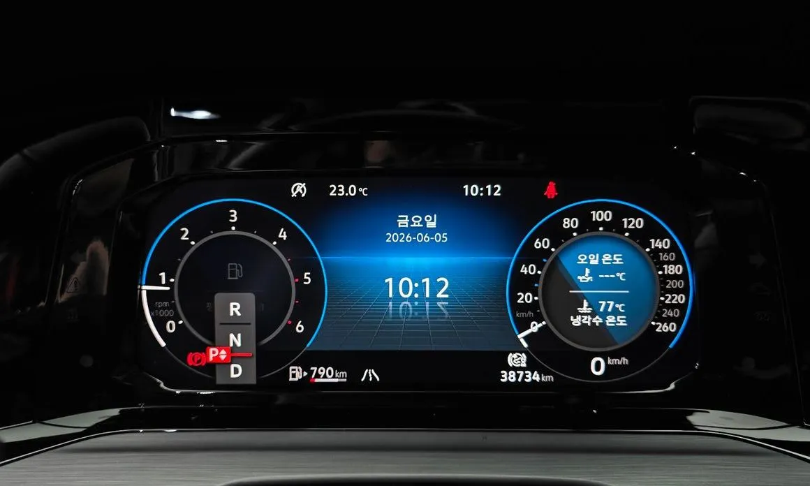 Volkswagen Golf 2024 из KR, фото 7